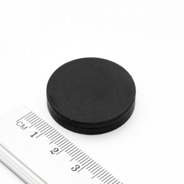 Magnet
  v puzdre s vnútorným závitom 31x6 mm pogumovaný
