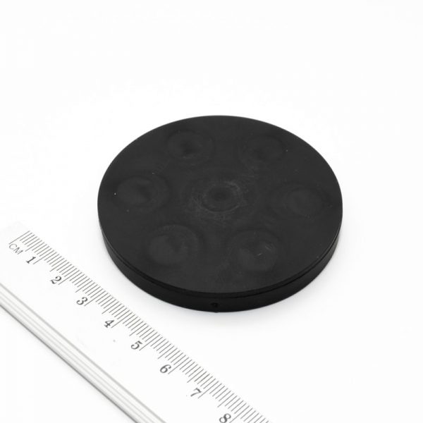 Magnet
  v puzdre s vnútorným závitom 66x8,5 mm pogumovaný