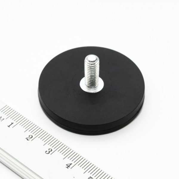 Magnet
  v puzdre s vonkajším závitom 43x6 mm pogumovaný