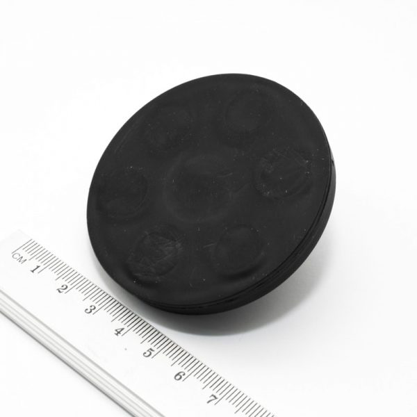 Magnet
  v puzdre s vonkajším závitom 66x8,5 mm pogumovaný