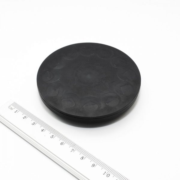 Magnet
  v puzdre s vysunutým vnútorným závitom 88x8,5 mm pogumovaný