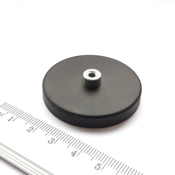 Magnet
  v puzdre s vysunutým vnútorným závitom 43x6 mm pogumovaný