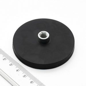 Magnet
  v puzdre s vysunutým vnútorným závitom 66x8,5 mm pogumovaný