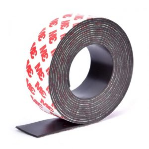 Magnetická
  lepiaca páska 30x1,5 mm (1 meter)