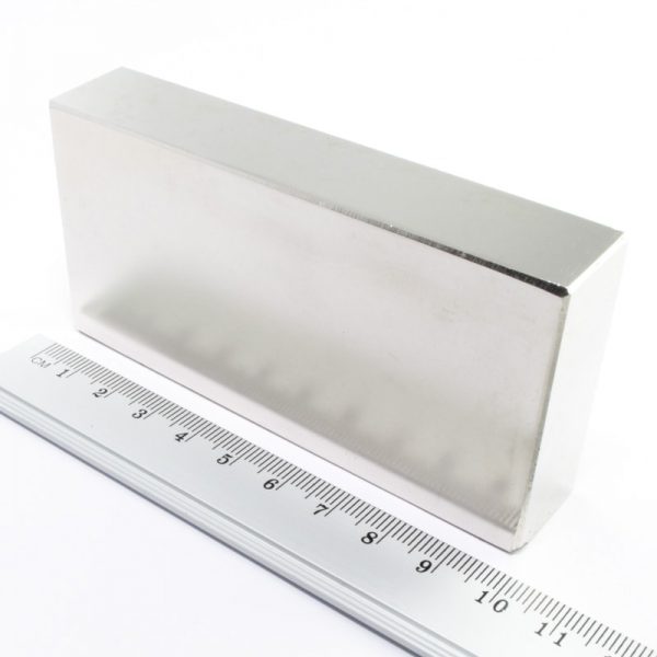 Neodýmový
  magnet kváder 100x50x20 mm - N38