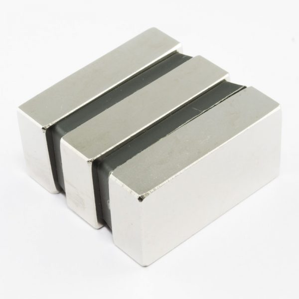 Neodýmový magnet kváder 40x20x10 mm - N40
