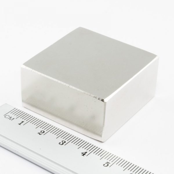 Neodýmový magnet kváder 40x40x20 mm - N38
