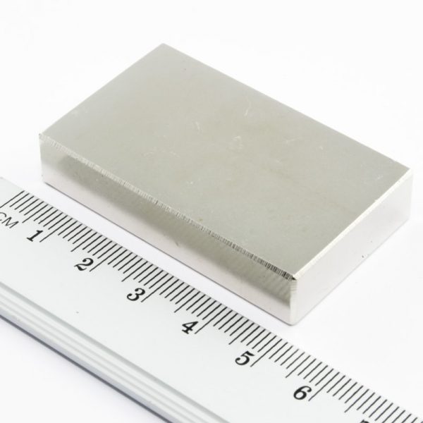 Neodýmový magnet kváder 50x30x13 mm - N35