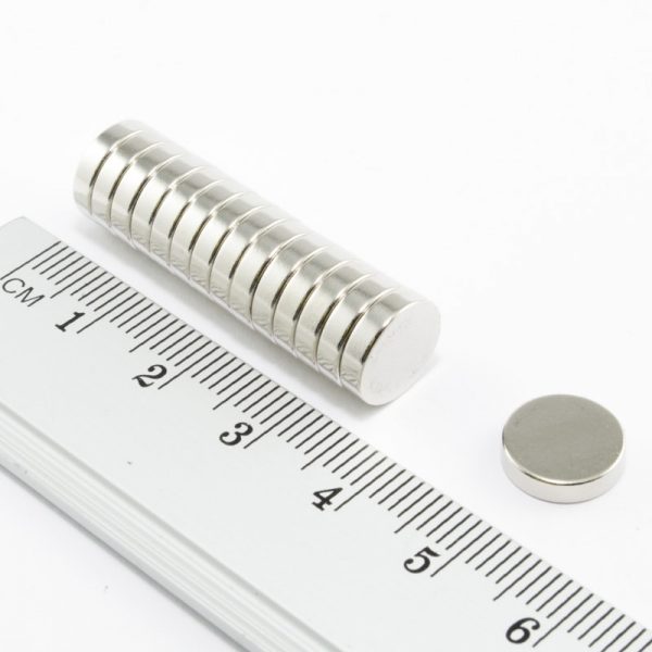 Neodýmový
  magnet valec 10x2,7 mm - N25