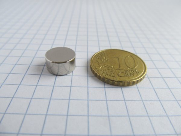 Neodýmový magnet valec 10x5 mm - N38