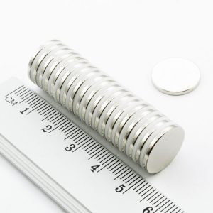 Neodýmový
  magnet valec 15x1,5 mm - N38