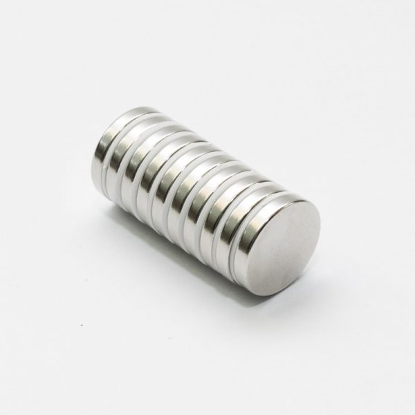 Neodýmový
  magnet valec 18x3 mm - N38