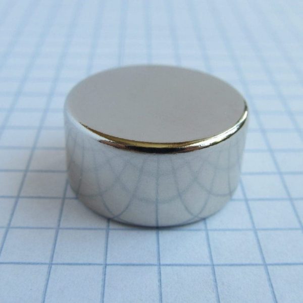 Neodýmový magnet valec 20x10 mm - N38
