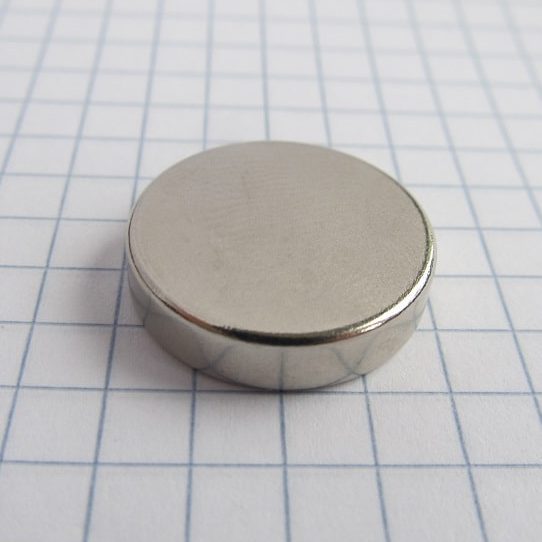 Neodýmový magnet valec 20x5 mm - N38