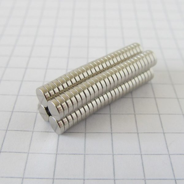 Neodýmový magnet valec 4x1 mm - N52