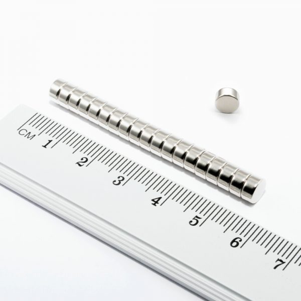 Neodýmový magnet valec 6x3 mm - N38