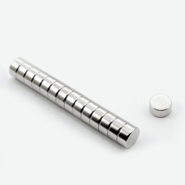 Neodýmový magnet valec 8x4 mm - N38