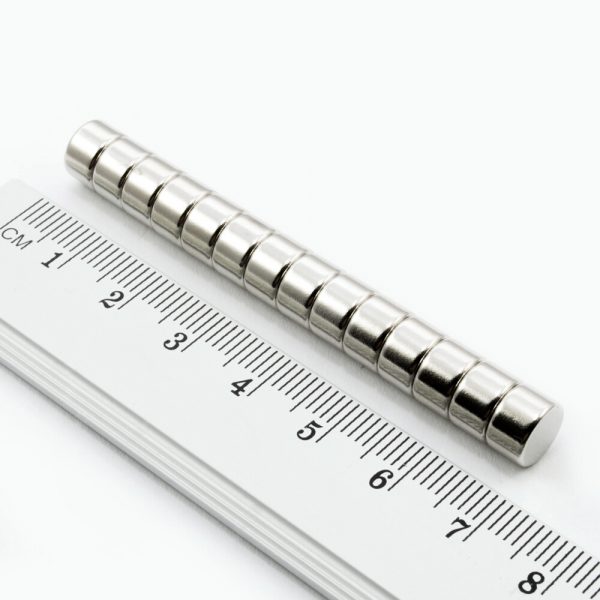 Neodýmový magnet valec 8x5 mm - N38