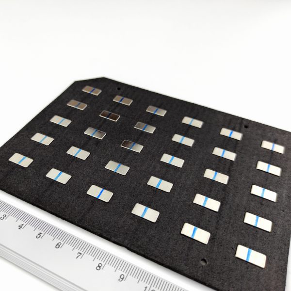 Neodýmový magnet kváder 12x6,2x3 mm so samolepkou