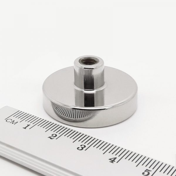 Magnetický úchyt - Magnet v puzdre s vysunutým vnútorným závitom 32x7 mm