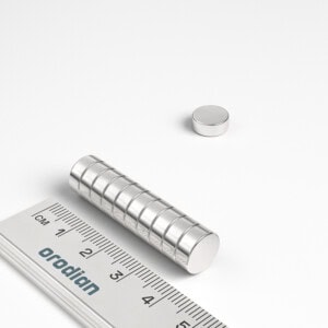 neodýmový magnet valec 10x4 mm