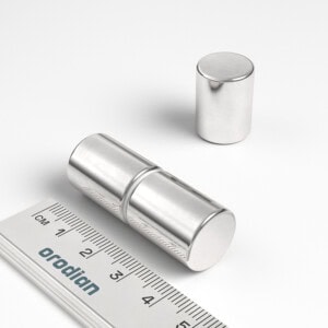 neodýmový magnet valec 15x20 mm