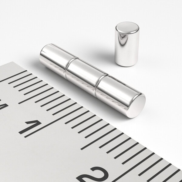 neodýmový magnet valec 3x5 mm