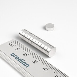 neodýmový magnet valec 8x3 mm
